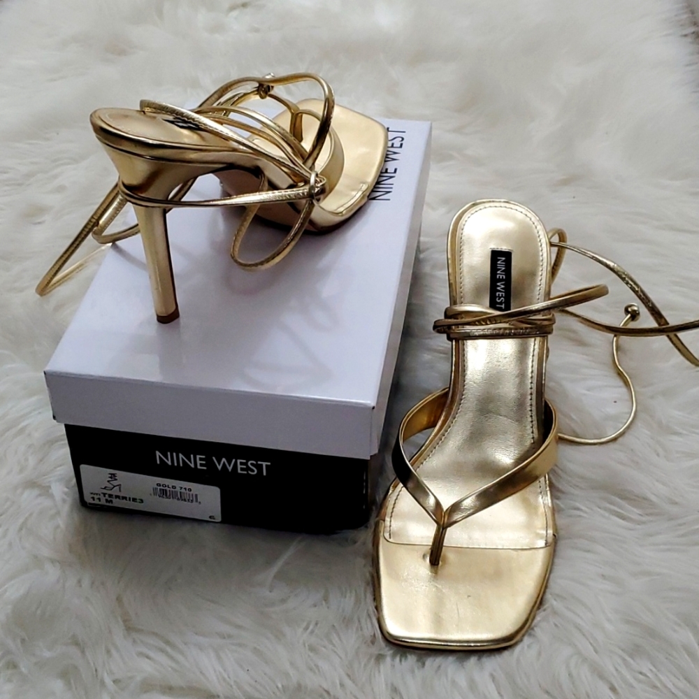 Women's shoes